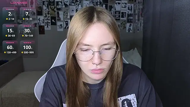 littlevildevil online show from February 21, 2026, 11:12 am