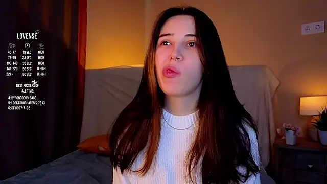 GillianDowdey online show from October 16, 2025, 2:53 am