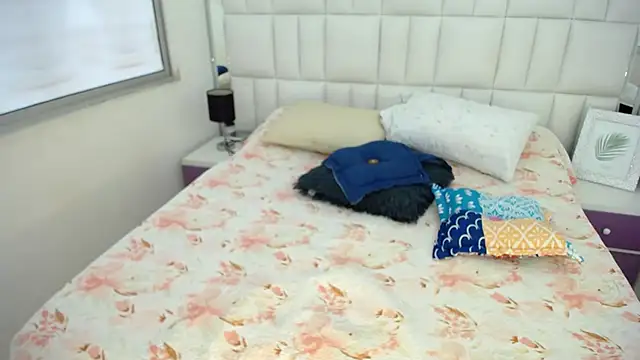 Snapshot of anna_alvarez chatting on February 23, 2026, 11:44 am anna alvarez online show from February 23, 2026, 11:44 am