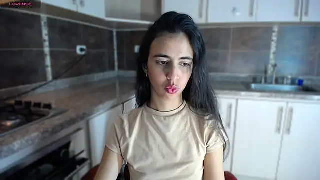 anna alvarez online show from December 4, 2025, 12:37 pm