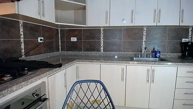 Snapshot of anna_alvarez chatting on February 9, 2026, 12:25 pm anna alvarez online show from February 9, 2026, 12:25 pm