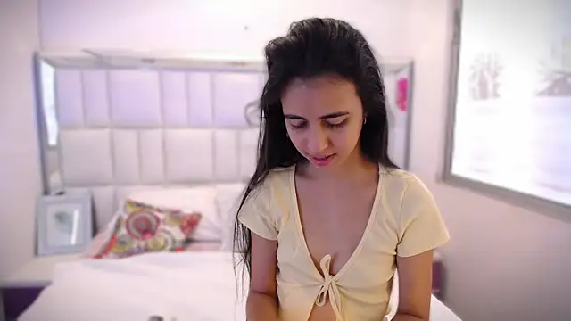 anna alvarez online show from September 13, 2025, 12:05 pm