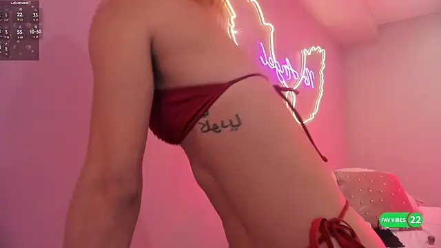 Ninna monroe  online show from October 9, 2025, 4:18 pm