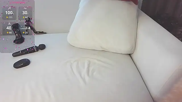 Juicymilfpussy online show from December 18, 2025, 7:13 am