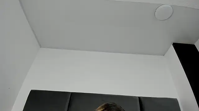 Lizz Luna online show from September 12, 2025, 2:06 pm