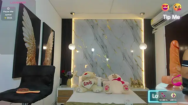 estephany doll online show from March 15, 2025, 2:45 pm