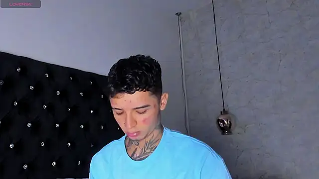 Ian Castillo  online show from October 21, 2025, 11:20 am