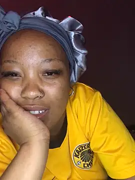 Snapshot of SZA_Doja chatting on December 17, 2025, 8:58 pm SZA Doja online show from December 17, 2025, 8:58 pm