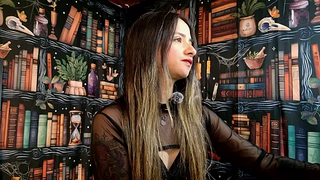 Snapshot of julietta___jackson chatting on February 17, 2026, 7:55 pm julietta jackson online show from February 17, 2026, 7:55 pm