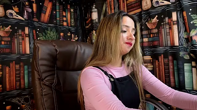 julietta   jackson online show from March 11, 2025, 8:31 pm