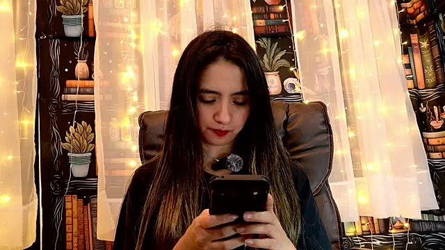 julietta   jackson online show from May 27, 2026, 1:57 am