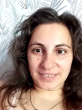 ShelaDiass online show from October 12, 2025, 4:36 am