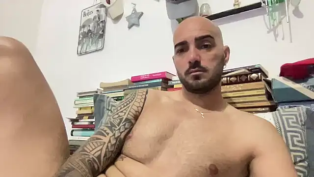 alessandromori91 online show from May 24, 2026, 10:31 pm