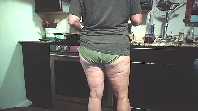 Big-Tits-McGee online show from September 29, 2025, 12:33 pm