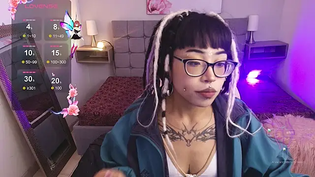 Violetta Suky online show from October 1, 2025, 3:27 pm