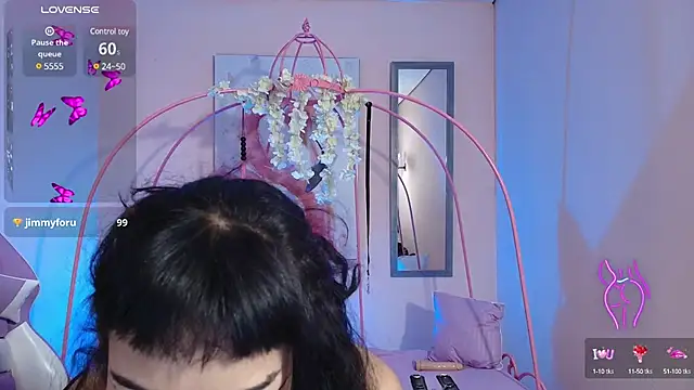 Violetta Suky online show from February 27, 2025, 4:43 pm