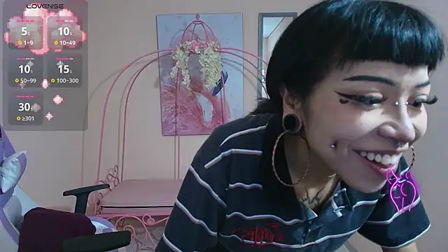 Violetta Suky online show from March 15, 2025, 1:51 pm