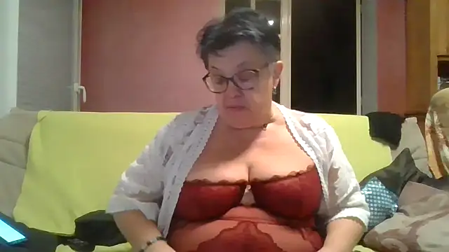 Vandeae44 online show from February 1, 2026, 10:08 pm