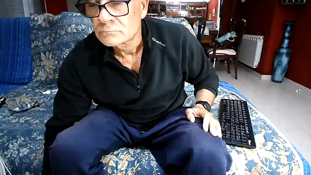 maduroguapo online show from November 8, 2025, 9:51 pm