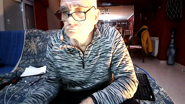 maduroguapo online show from November 30, 2025, 10:10 pm