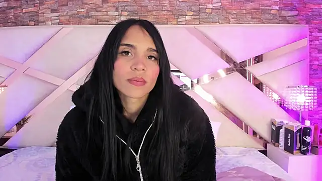 sophie pariss online show from October 17, 2025, 2:59 am