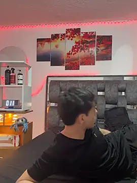 Alex and Fabian online show from April 16, 2026, 3:40 am