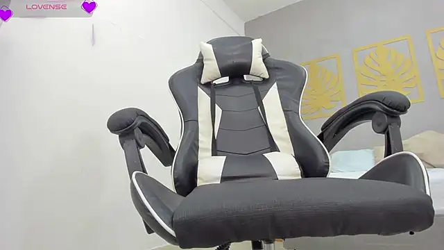 lia sexx19 online show from March 15, 2025, 9:09 am