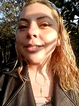 madelaine- online show from September 19, 2025, 10:03 pm