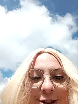 madelaine- online show from March 13, 2026, 7:41 pm