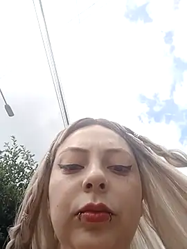 madelaine- online show from March 21, 2025, 7:13 pm