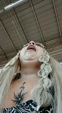 madelaine- online show from March 18, 2025, 7:01 pm