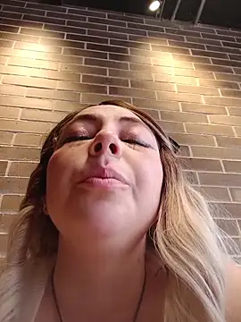 madelaine- online show from October 29, 2025, 6:51 pm