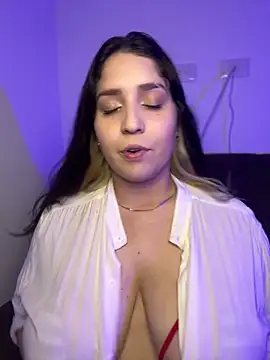 valentina jonnes1 online show from April 7, 2026, 4:58 am