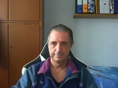 Snapshot of lliuk70mi chatting on February 8, 2025, 2:05 pm lliuk70mi online show from February 8, 2025, 2:05 pm