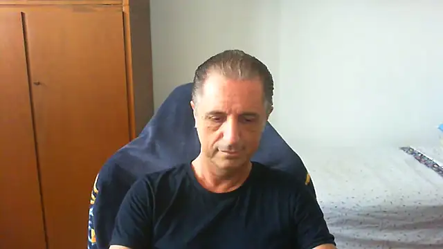 lliuk70mi online show from June 1, 2026, 12:05 pm