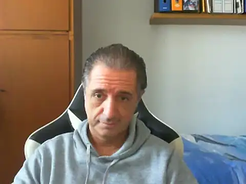 Snapshot of lliuk70mi chatting on December 24, 2024, 1:17 pm lliuk70mi online show from December 24, 2024, 1:17 pm