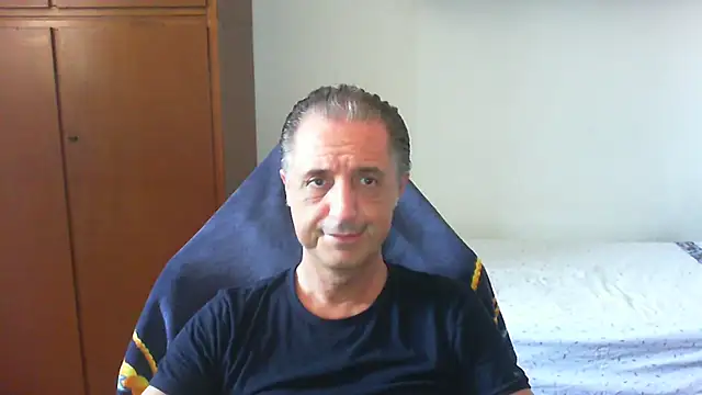 lliuk70mi online show from May 26, 2026, 1:31 pm