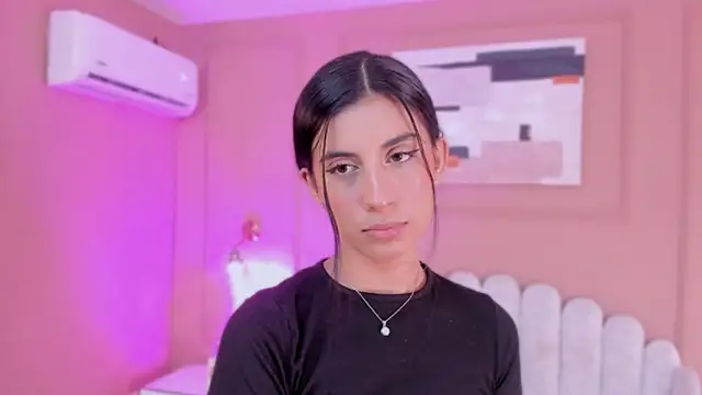 Snapshot of zia_cooper chatting on February 14, 2026, 7:03 pm zia cooper online show from February 14, 2026, 7:03 pm