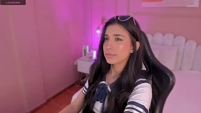 Snapshot of zia_cooper chatting on November 29, 2025, 7:03 pm zia cooper online show from November 29, 2025, 7:03 pm