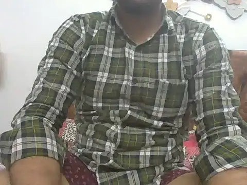 Desiboy 525 online show from March 18, 2025, 5:23 pm