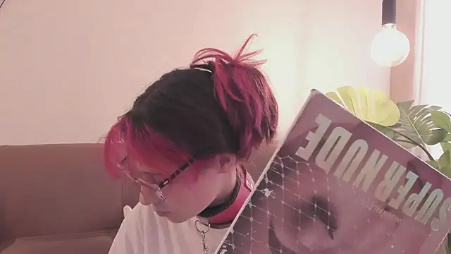 RedMeloddy online show from March 16, 2025, 7:17 pm