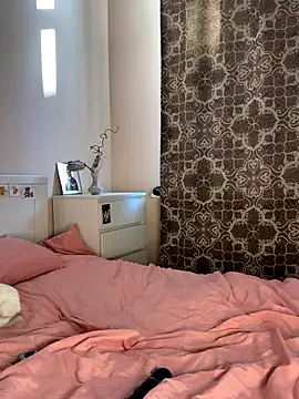 bigbabykiki online show from September 11, 2025, 5:29 am