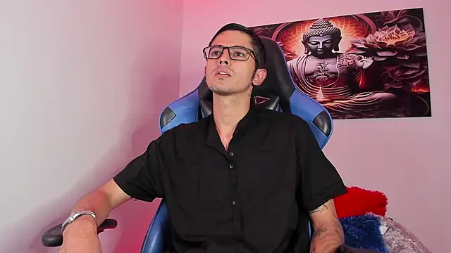 Snapshot of Ethan_Sai___ chatting on February 25, 2025, 6:01 pm Ethan Sai online show from February 25, 2025, 6:01 pm