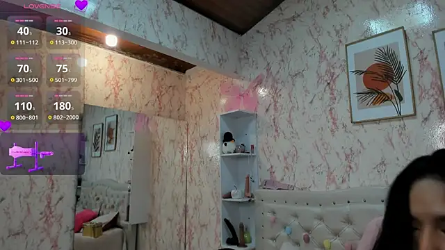 cute mia23 online show from April 11, 2026, 1:13 am