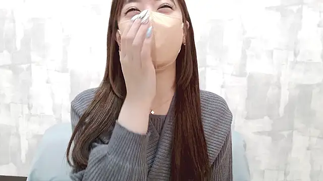 LOVE MOMO LOVE online show from October 26, 2025, 11:54 am