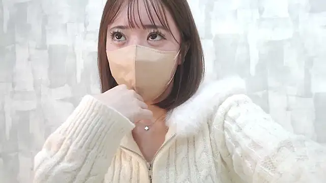 LOVE MOMO LOVE online show from January 12, 2025, 2:30 pm