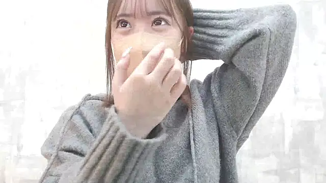 LOVE MOMO LOVE online show from January 5, 2025, 11:15 am