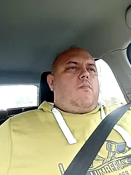 Snapshot of BigromeoXX chatting on November 16, 2025, 10:53 am BigromeoXX online show from November 16, 2025, 10:53 am