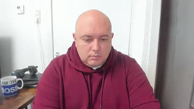 Snapshot of BigromeoXX chatting on December 28, 2024, 12:13 pm BigromeoXX online show from December 28, 2024, 12:13 pm