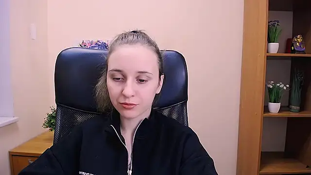  Nicole new online show from January 24, 2025, 10:21 am